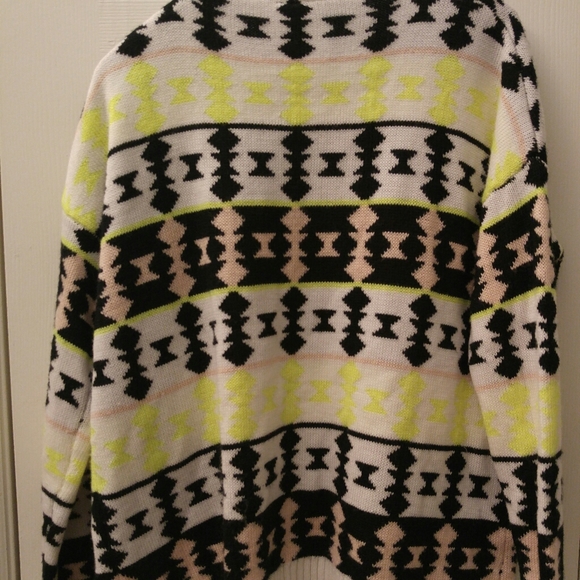Ekklesia Triangle Tribal Cardigan Sweater - Picture 7 of 7